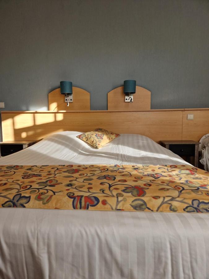 Montana Hotel 2*